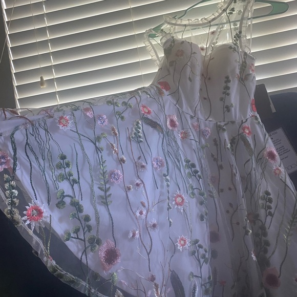 Brand new with tags Macys. - Picture 3 of 8